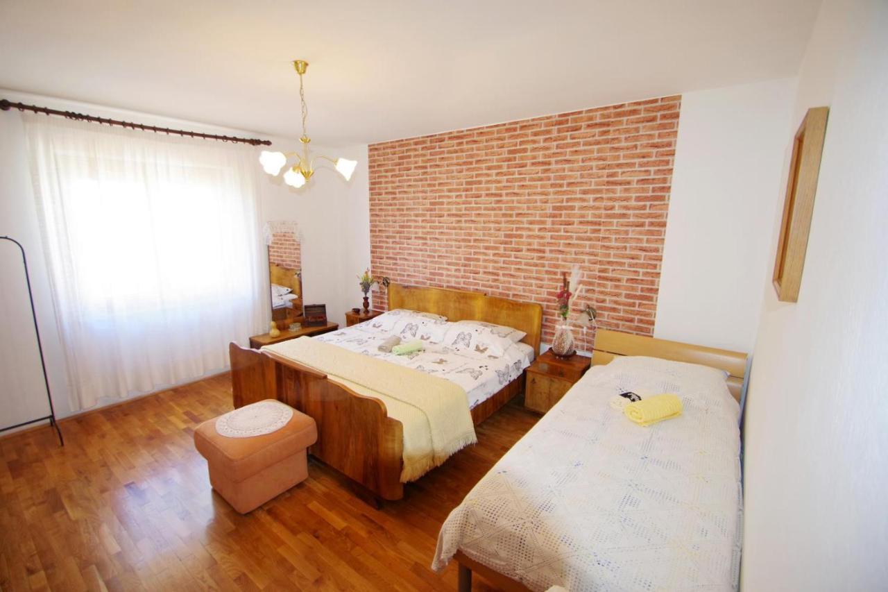 Apartment Ana 普拉 外观 照片